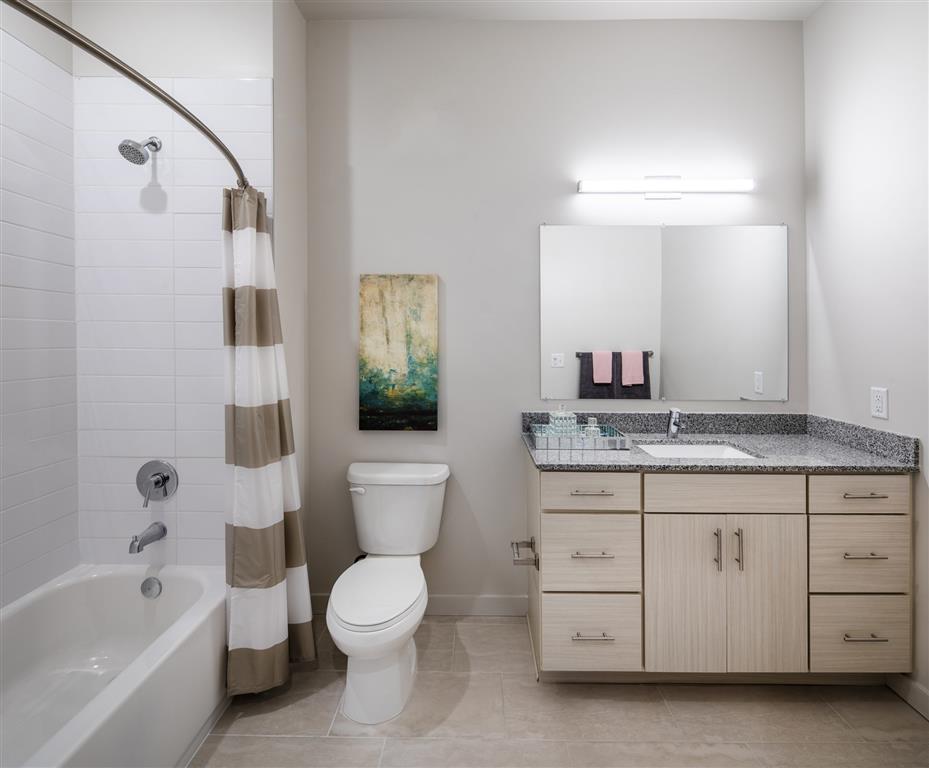 Bathroom with soaking tub at 10X Tarpon Springs