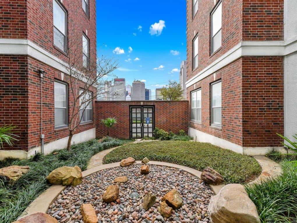 Gateway East Photos Arts District Dallas Apartments