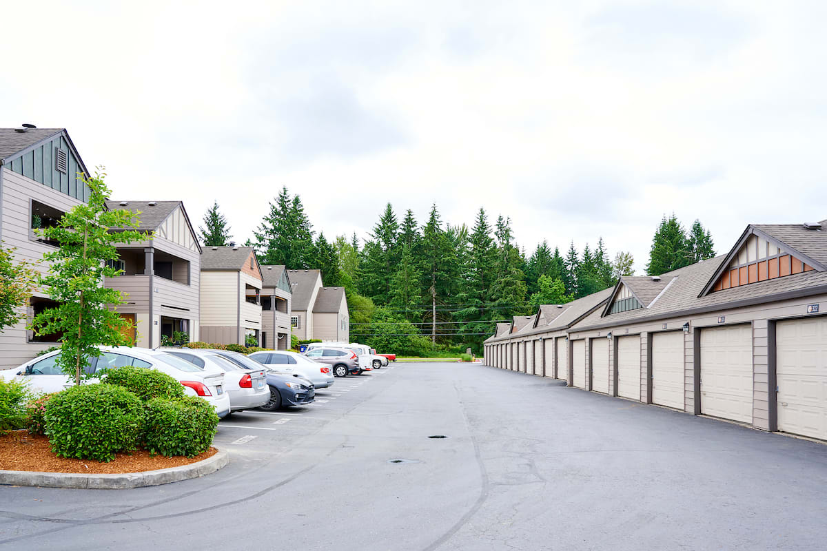 Photos and Video of Devonwood and First Place Apartments in Battle