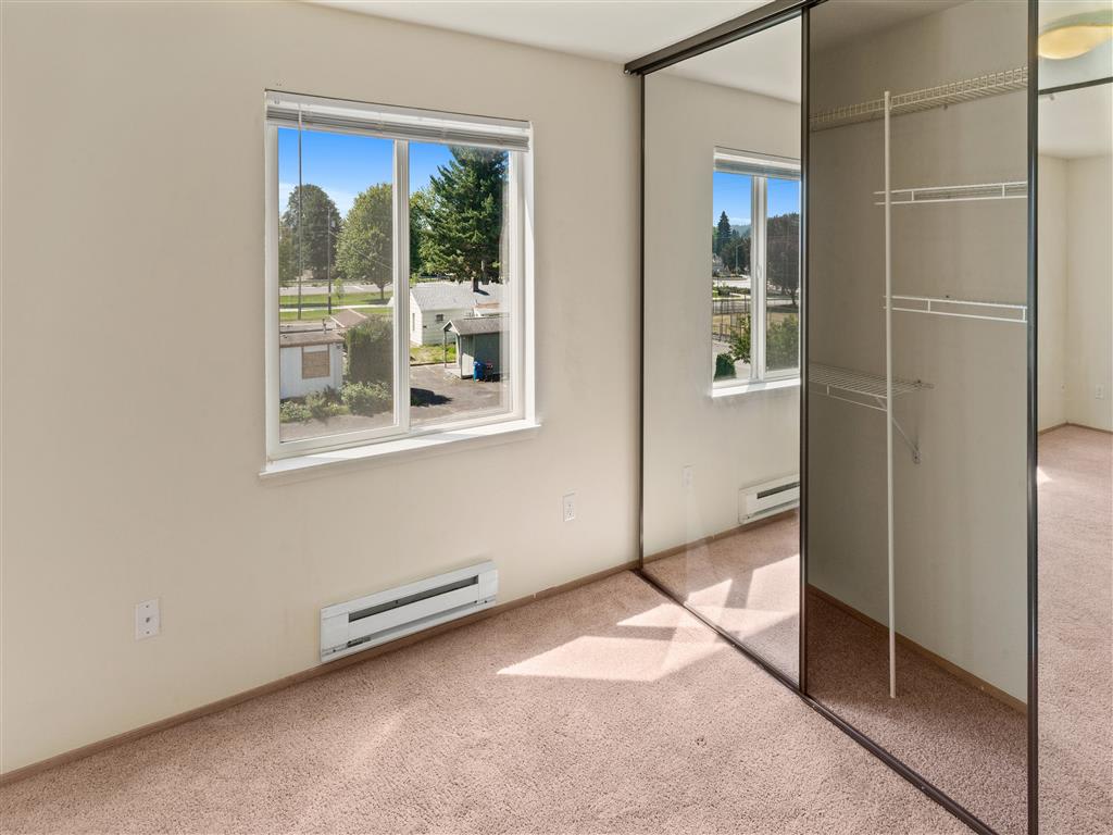 Photos and Video of Webster Court Senior Apartments in Kent WA