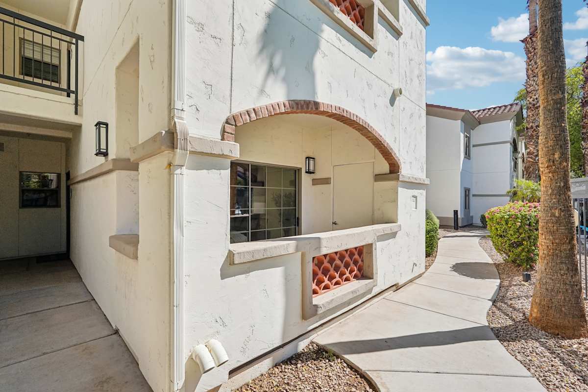 Building exterior at Del Mar Apartments.