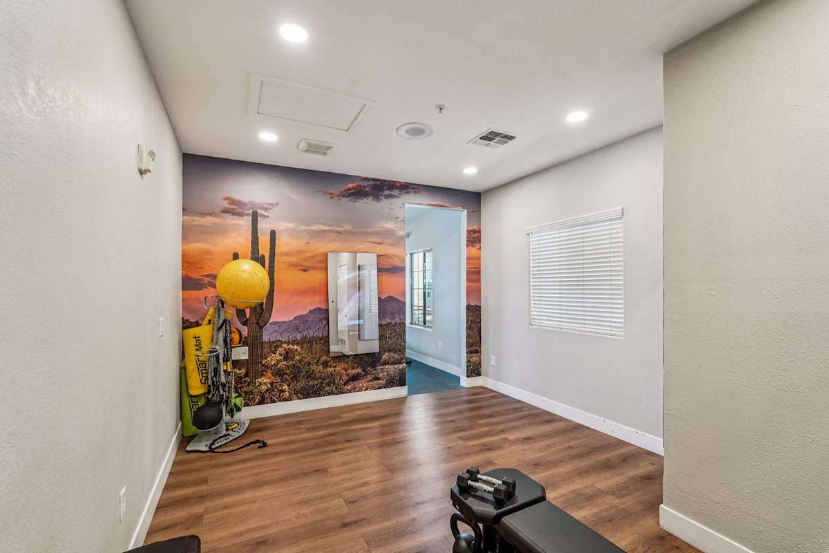 Fitness room at Del Mar Apartments.