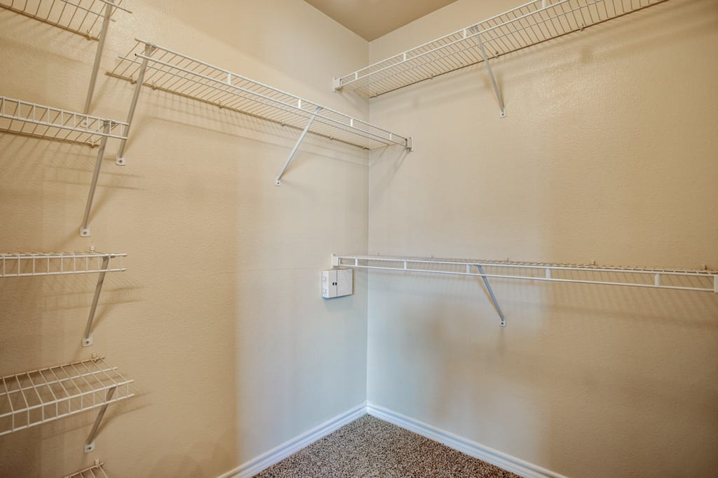 Photos and Video of Dakota Arms Apartments in Lubbock, TX