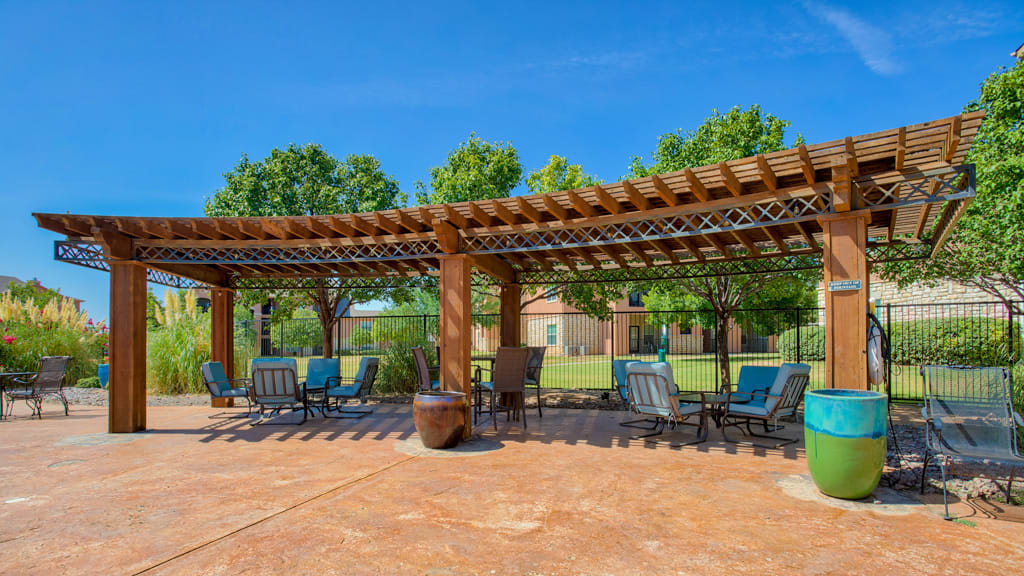 Photos and Video of Dakota Arms Apartments in Lubbock, TX