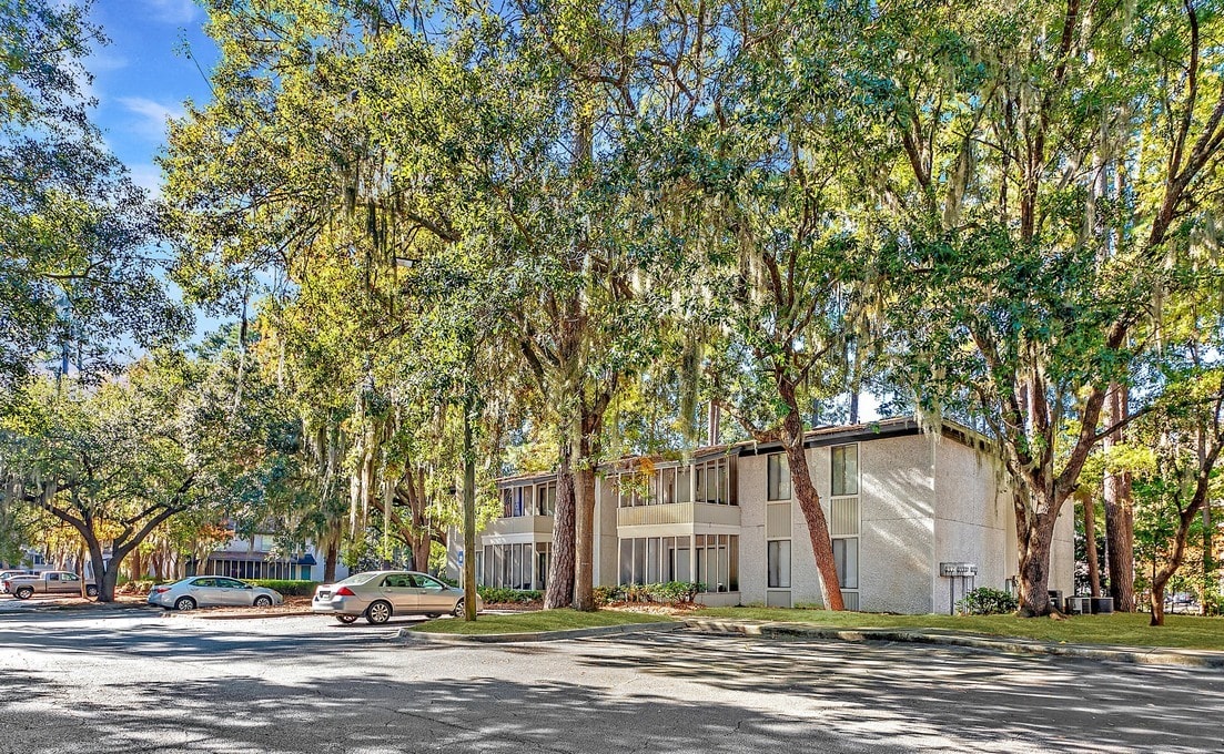 Photos and Video of Greentree Apartments in Savannah, GA