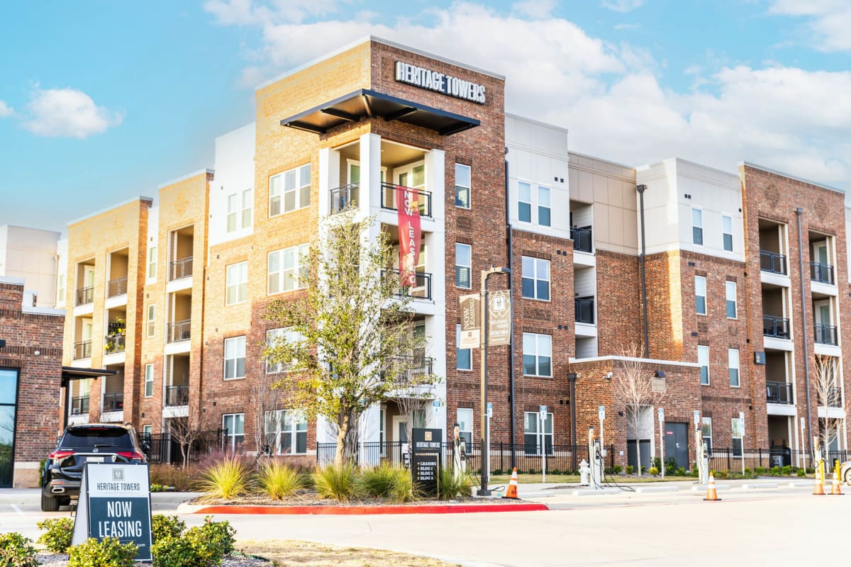 Heritage Towers apartment photo