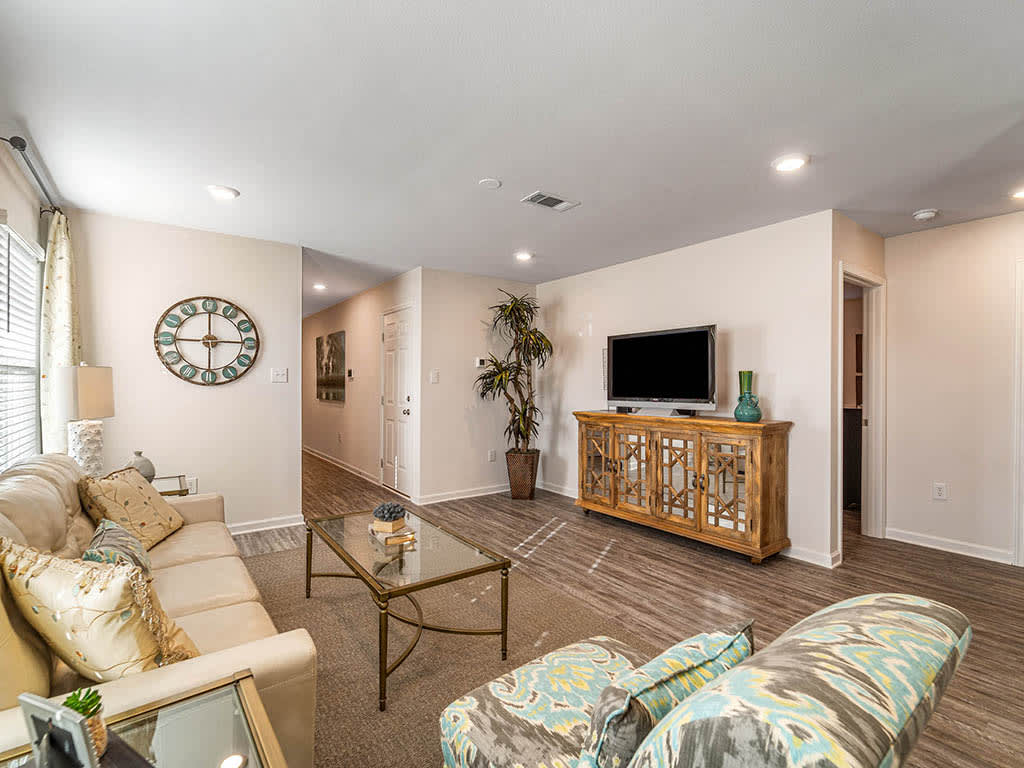 Ocean Springs, MS Houses for Rent Emerald Lakes South