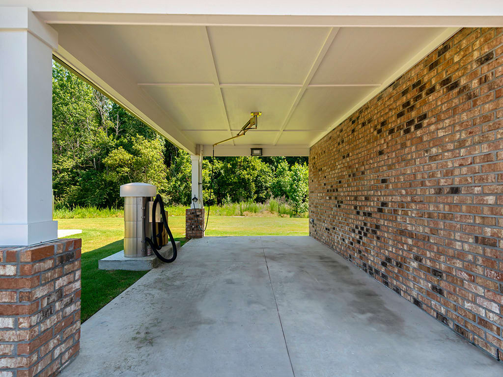 Photos and Video of Comet West New Bern in New Bern, NC