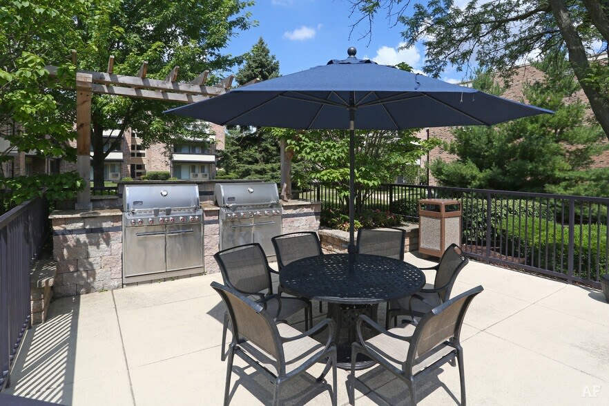 Apartments for Rent 60173 Area, IL Fieldpointe of Schaumburg