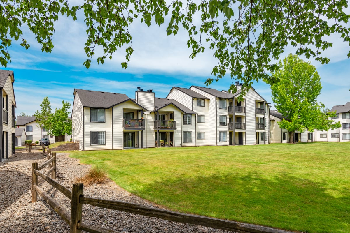 Photos and Video of Chinook Park Apartment Homes in Enumclaw, WA