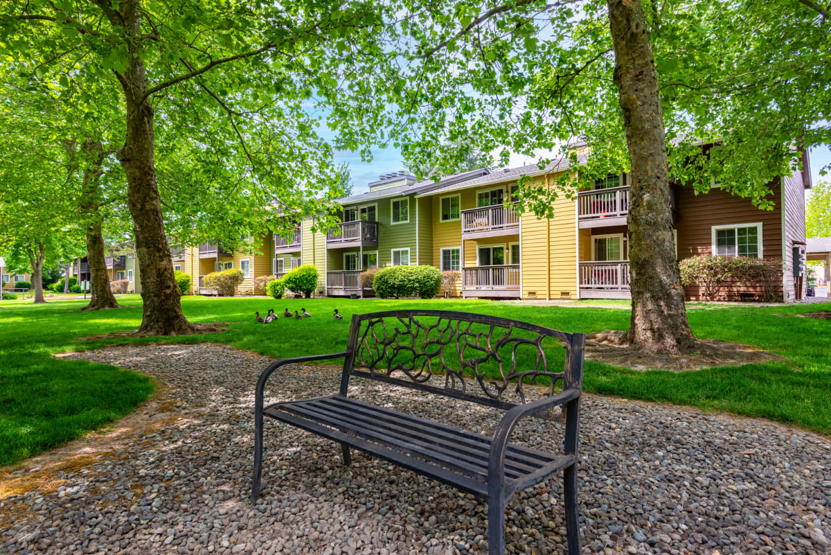 Photos and Video of Aspen Glade Apartments in Enumclaw, WA