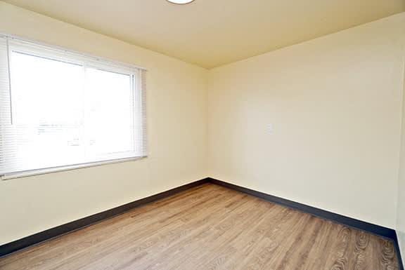 Property details for Princeton Court Apartments from MJ Peterson