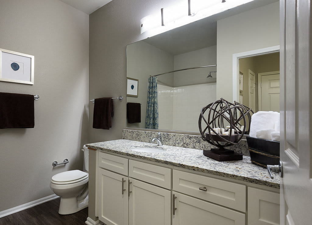 City Place at Westport apartment bathroom - Kansas City, MO