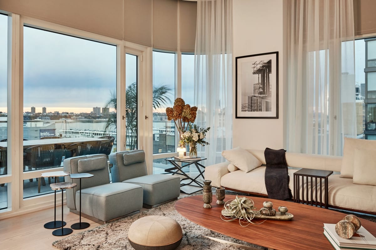 Photos and Video of Oskar Luxury Apartments in New York, NY