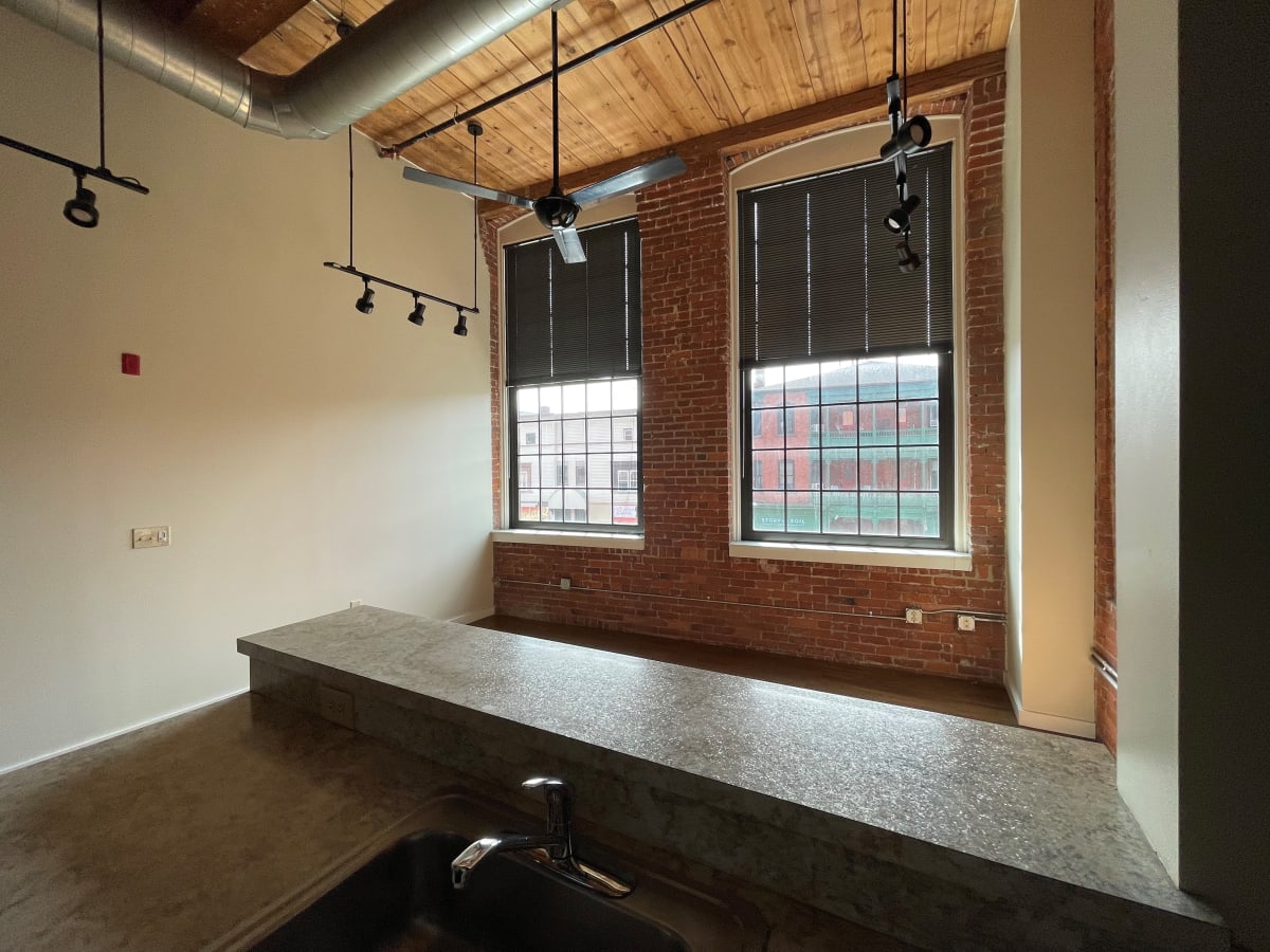 Photos And Video Of Capitol Lofts In Hartford CT   15(4) 