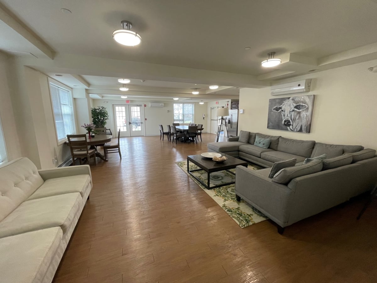 Photos and Video of Laurel Hill Residences in Brookfield, CT