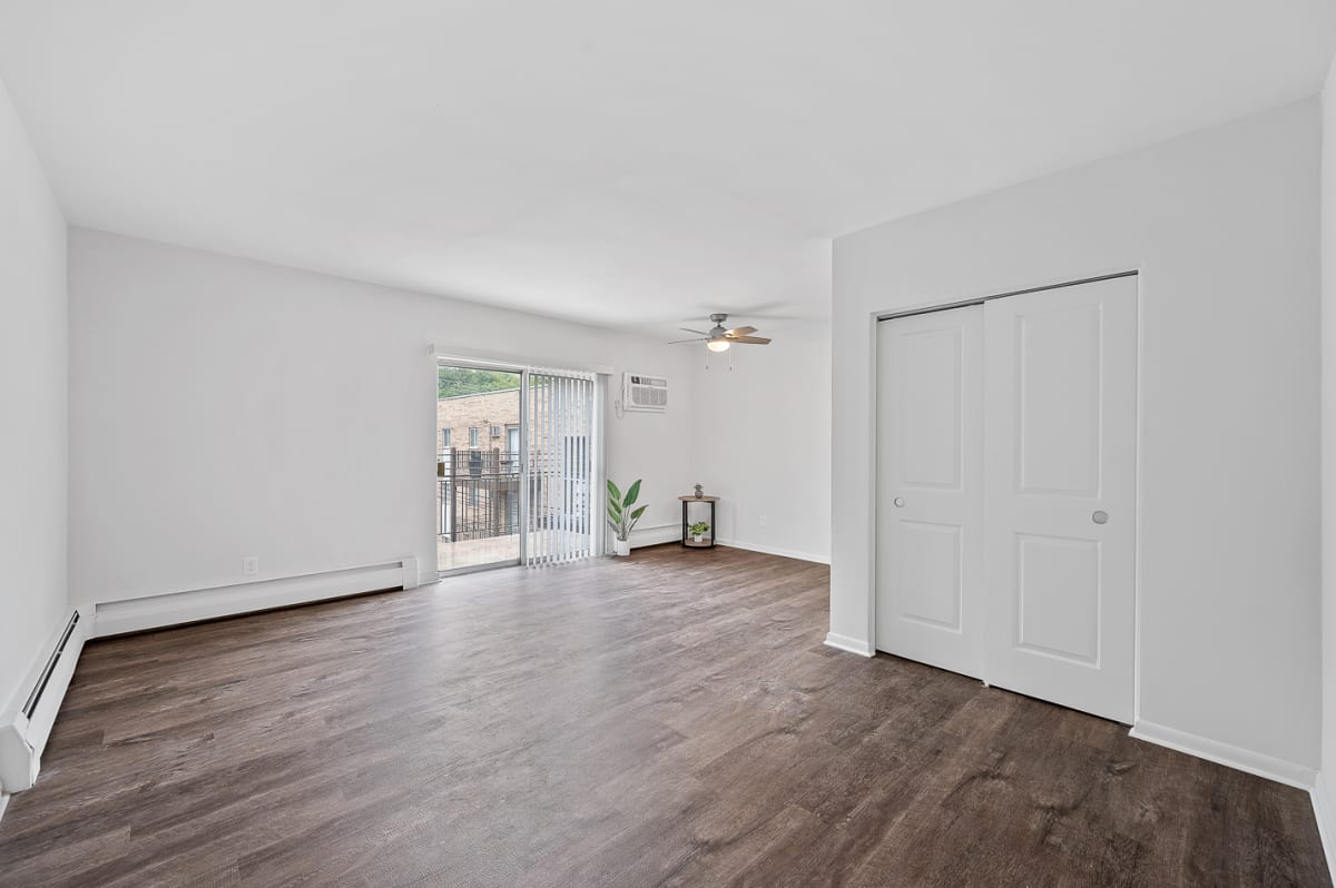 Apartments for Rent in Hartwell, Cincinnati Congress Run