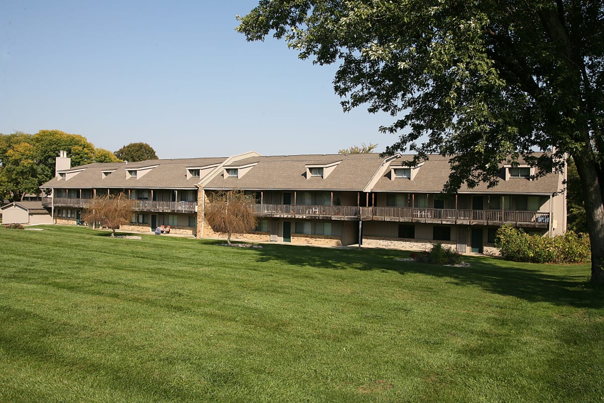 Photos and Video of Eden West Apartments in Omaha, NE