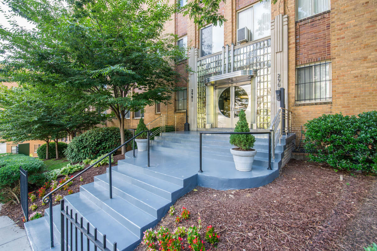 NW DC Apartments for Rent Park Crescent
