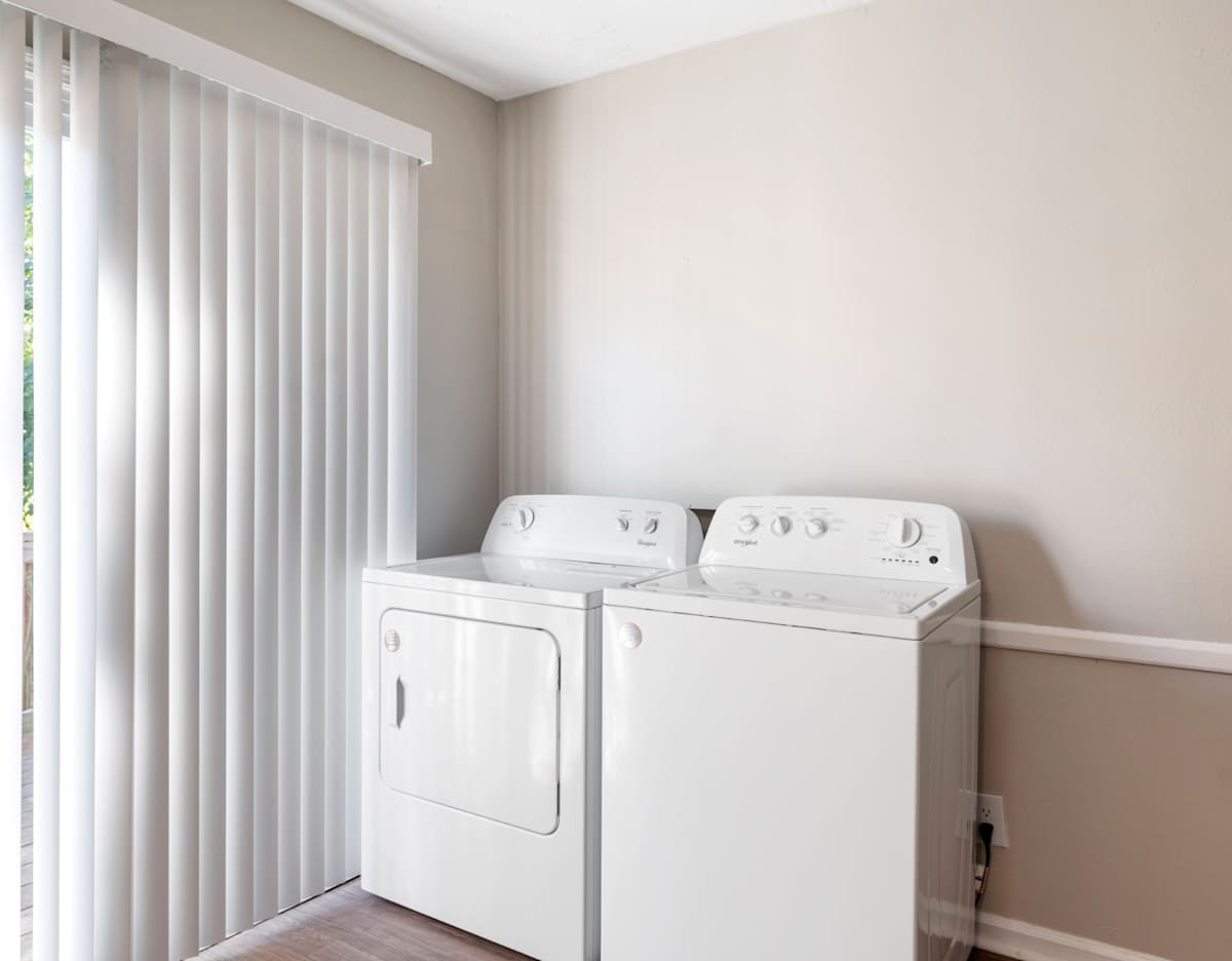 Arbors at Smyrna in-home washer and dryer - Smyrna, GA