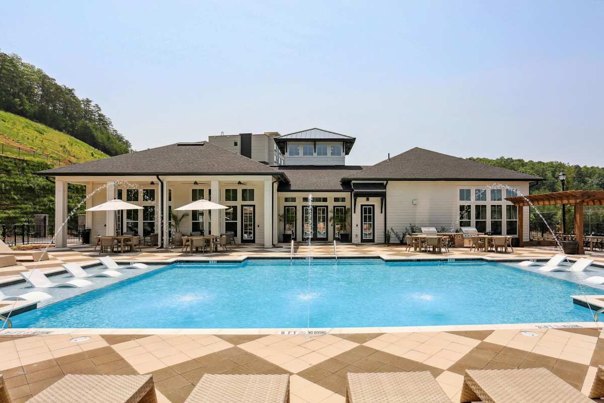 Arcadia Cartersville pool and sundeck - Cartersville, GA
