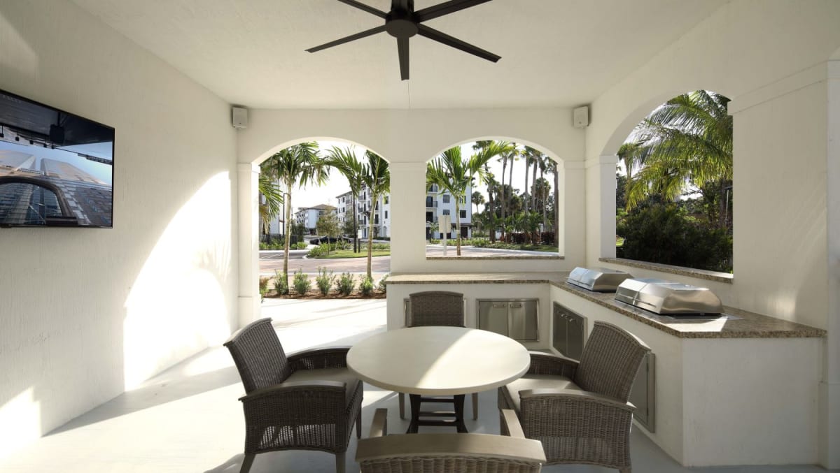 Azola West Palm Beach outdoor grilling area - West Palm Beach, FL