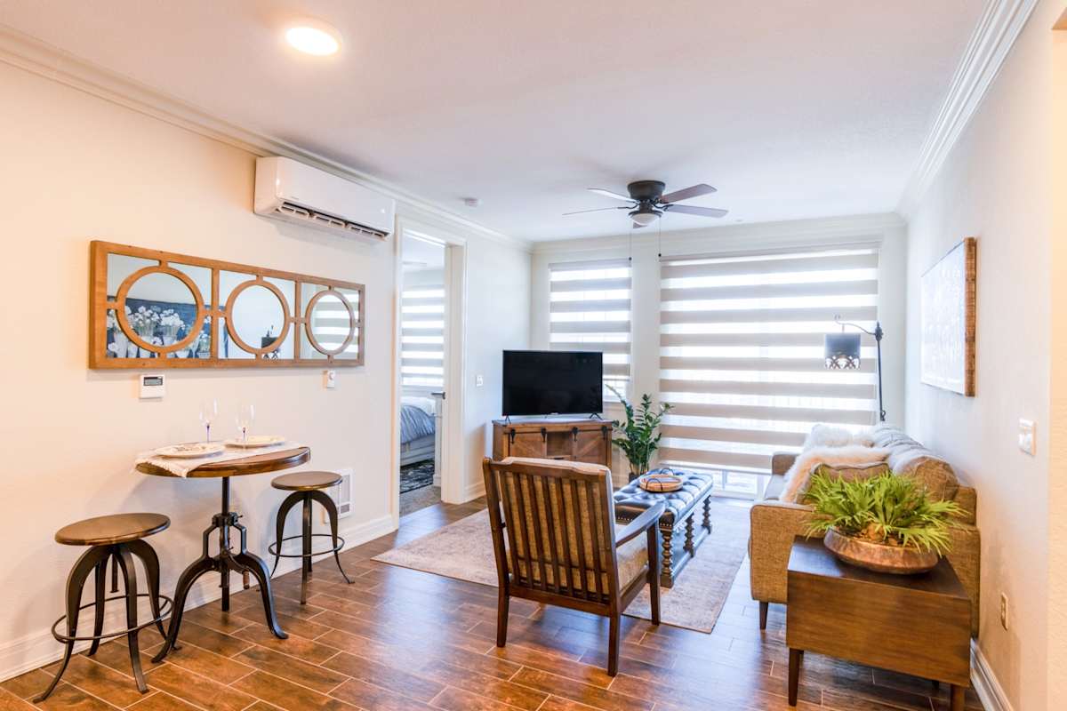 Carson Street Towers furnished living room - Overland Park, KS