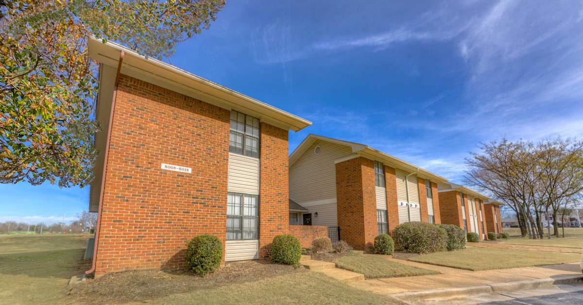 Cordova Creek Apartments exterior building view - Cordova, TN