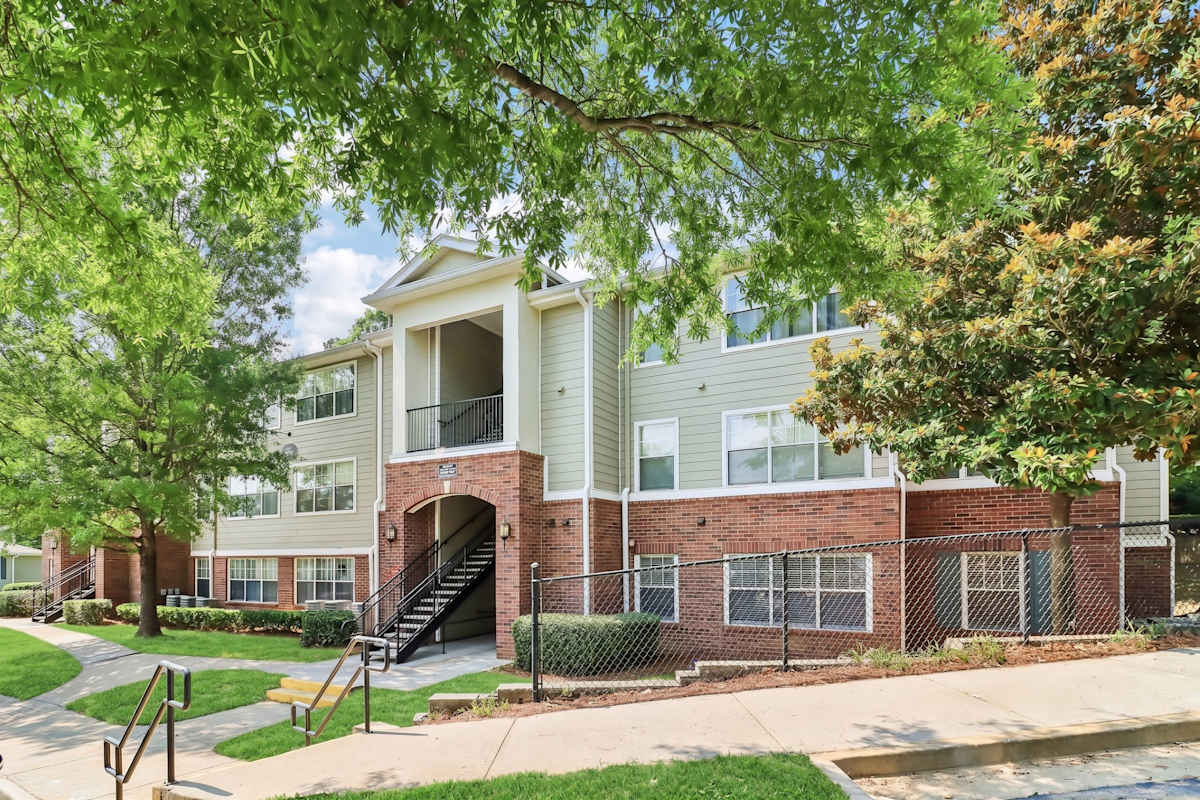 The Dawson Cartersville apartment building exterior - Cartersville, GA