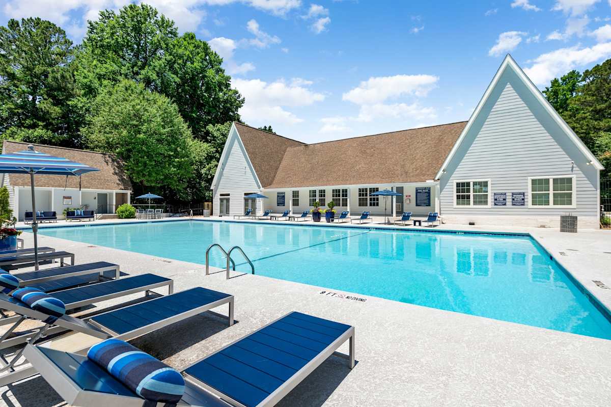 Dunwoody Glen poolside loungers and sundeck - Atlanta, GA