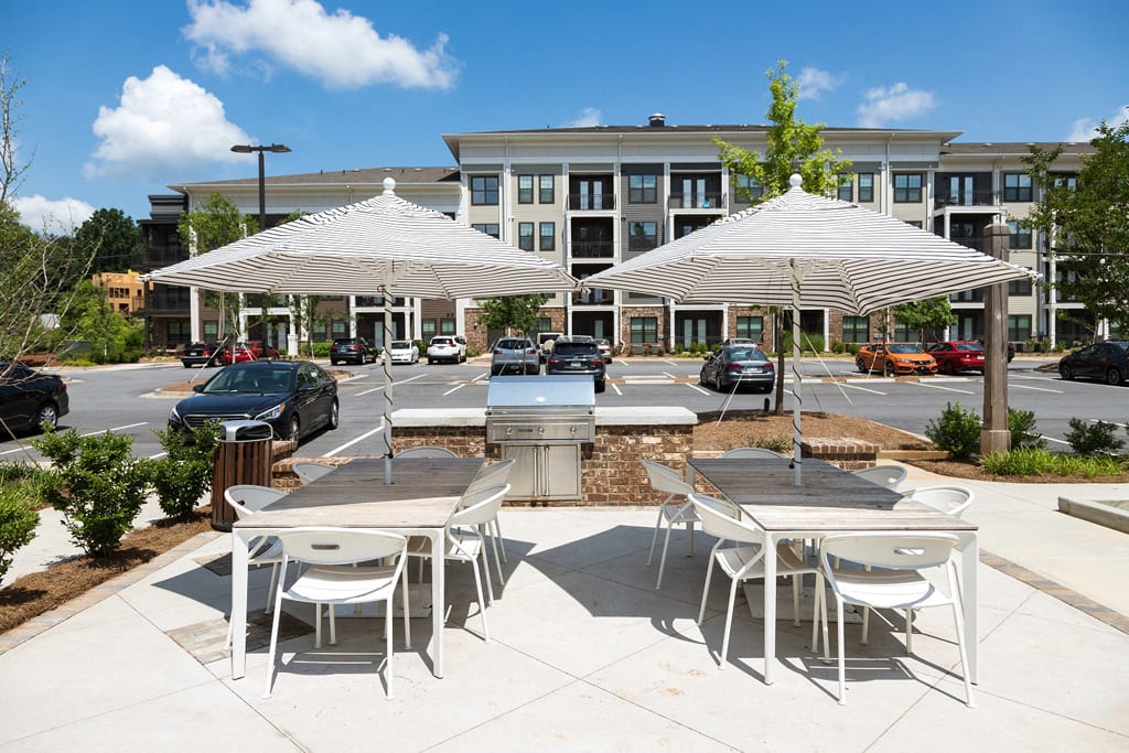 Echo at North Point Center pool with sun-shelf - Alpharetta, GA