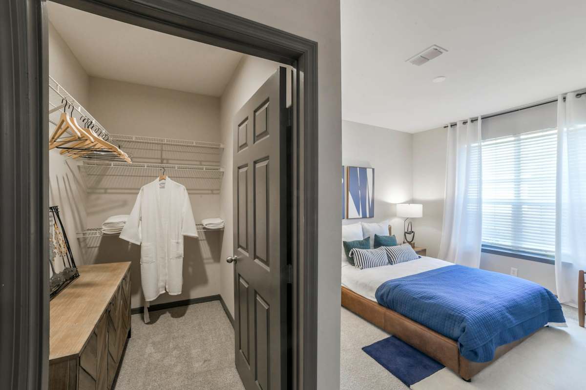Parc 1346 bedroom with closet - Chattanooga, TN