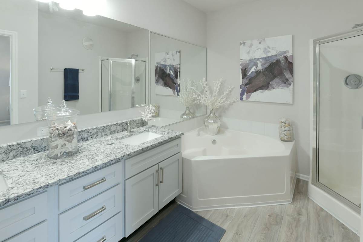 Sandstone Creek bathroom in model home - Overland Park, KS