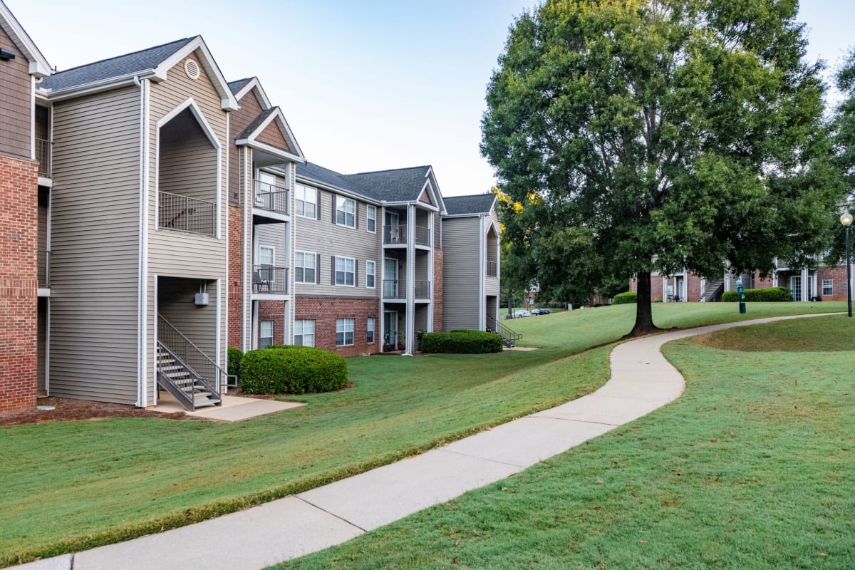 Polos at Hudson Corners landscaped exterior - Greer, SC