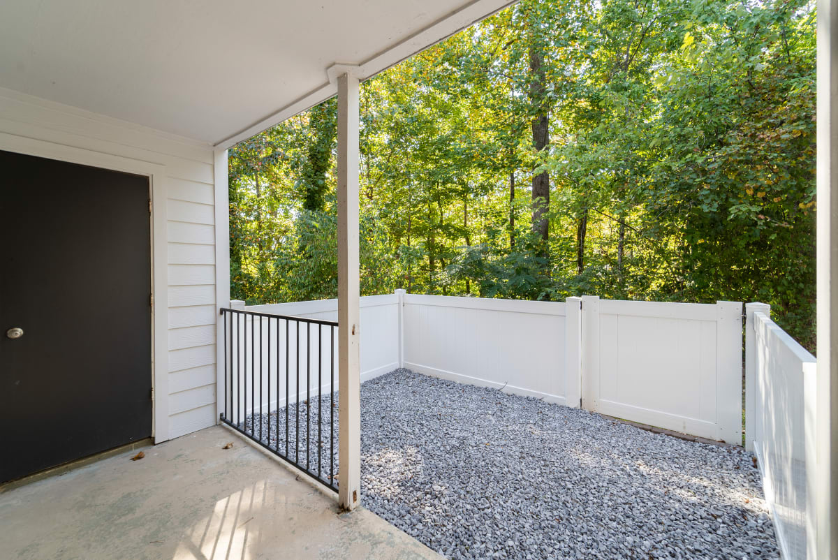 Rise at Signal Mountain Apartments patio with yard - Chattanooga, TN