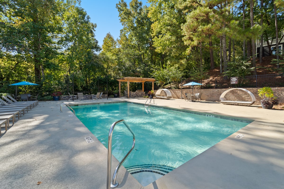 Rise at Signal Mountain Apartments pool deck - Chattanooga, TN