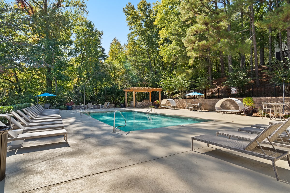 Rise at Signal Mountain Apartments swimming pool - Chattanooga, TN