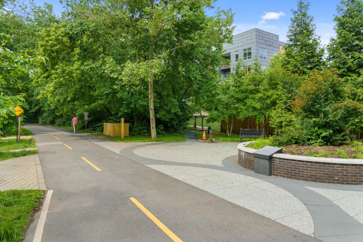 7001 Arlington at Bethesda Capital Crescent Trail access - Bethesda, MD