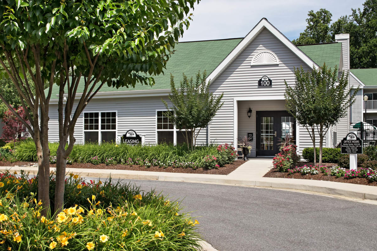 Silverwood Farm clubhouse and leasing office exterior - Prince Frederick, MD
