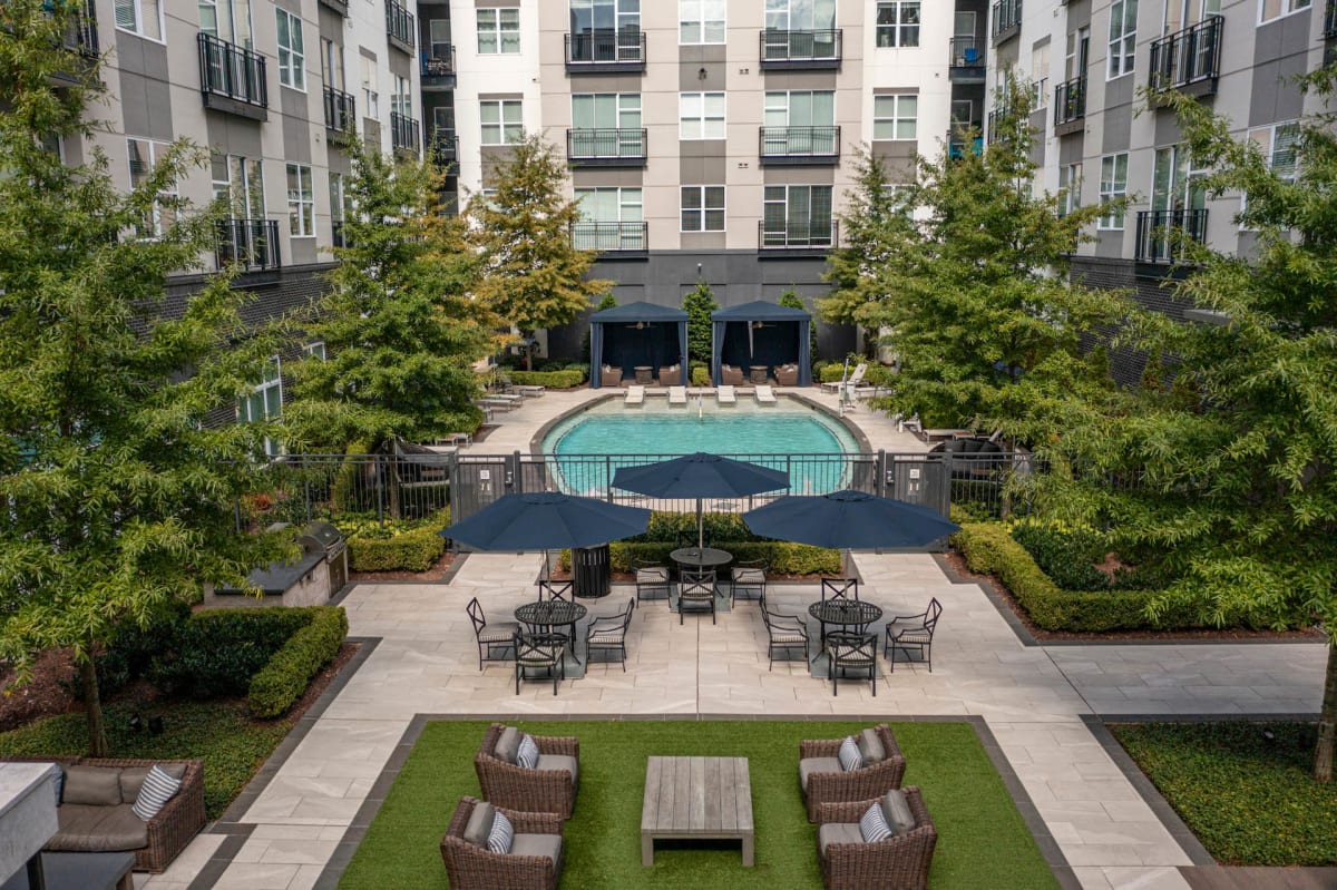 101 Cross Street courtyard pool with cabanas - Baltimore, MD