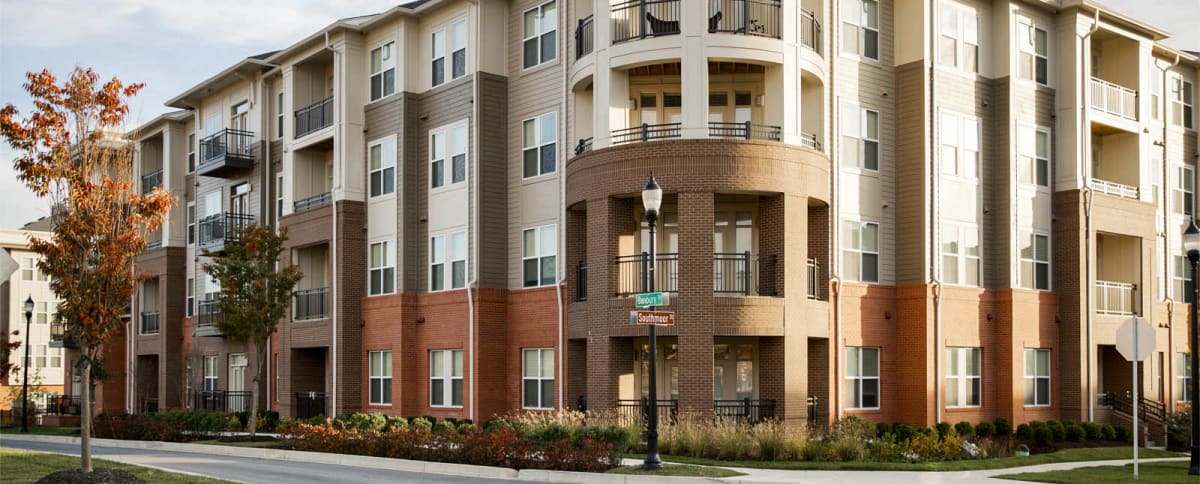 Azure Oxford Square exterior community view - Hanover, MD