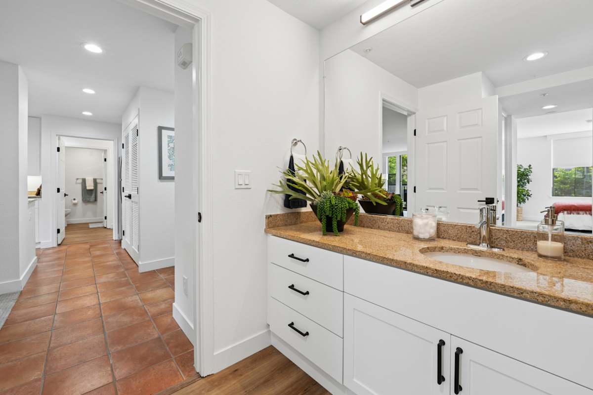 Marlin Cove Apartments bathroom finishes - Foster City, CA