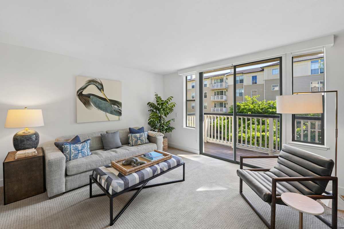 Marlin Cove Apartments apartment living room - Foster City, CA