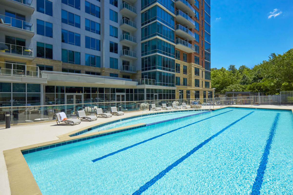 Ovation at Park Crest outdoor pool - McLean, VA