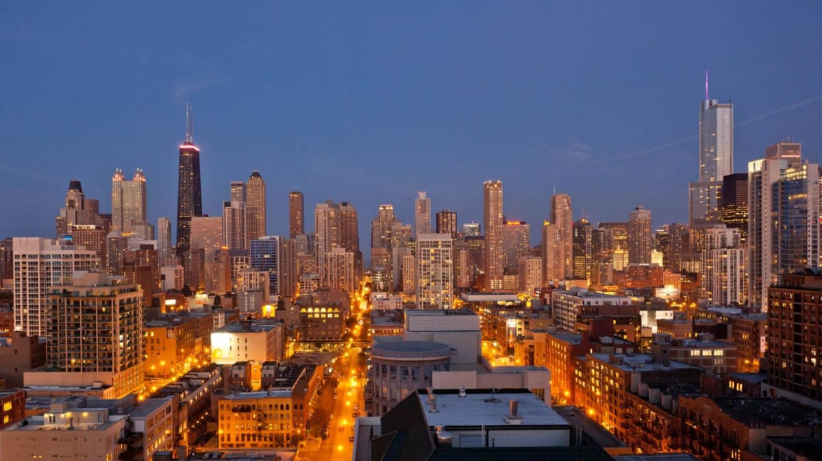 Parc Huron exterior building view - Chicago, IL