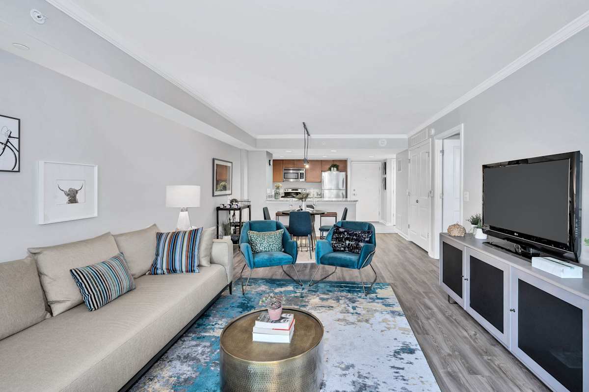 Prosperity Flats living room and seating area - Fairfax, VA