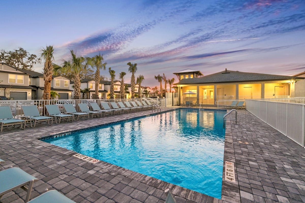 Cantabria swimming pool - Bradenton, FL