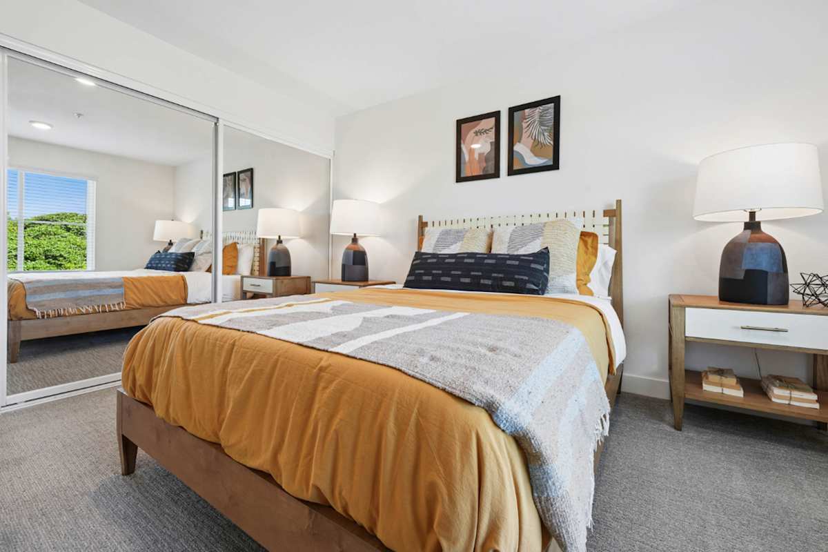 Indian Creek Apartments bedroom - Redwood City, CA