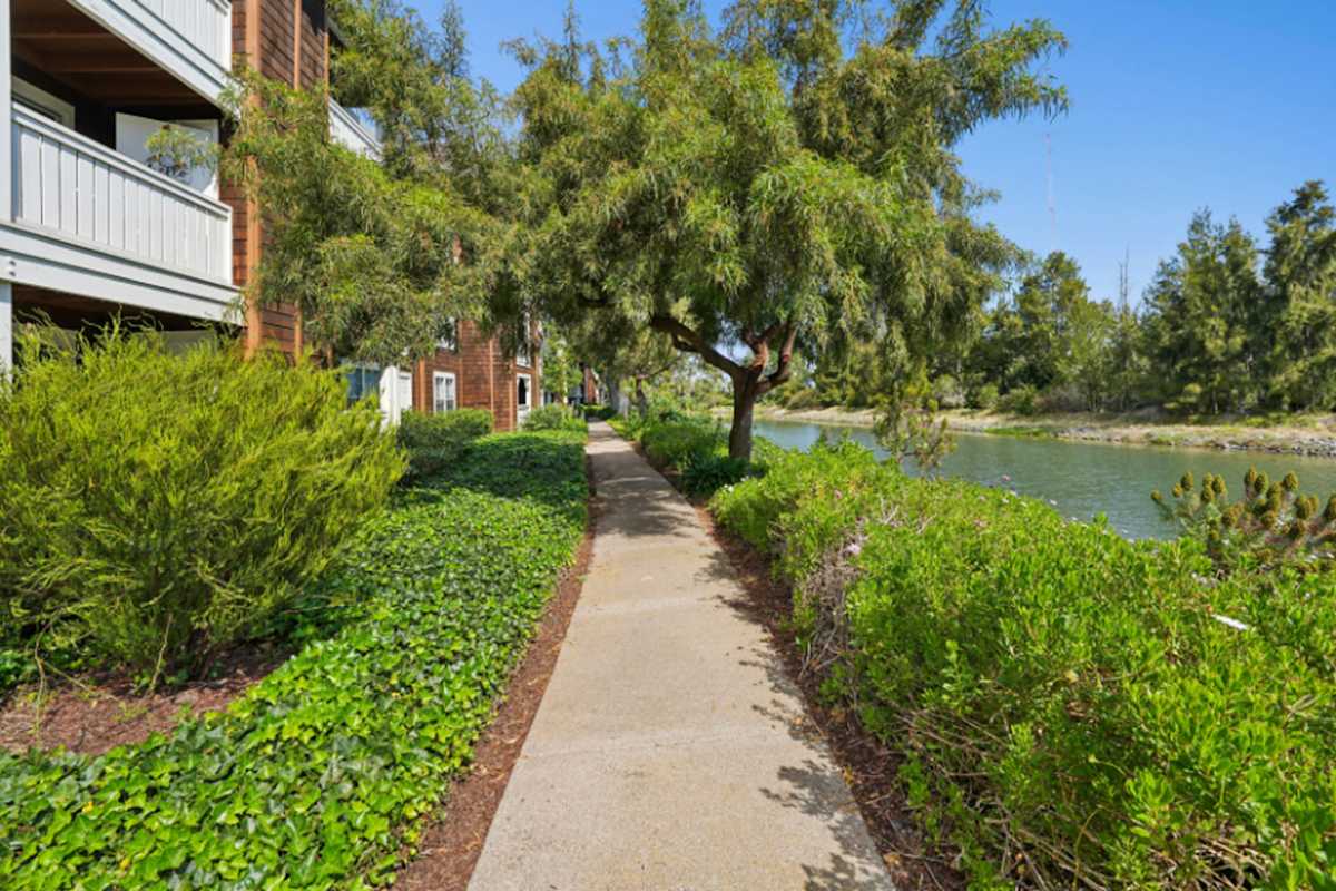 Pescadero Apartments walking trail near community - Redwood City, CA