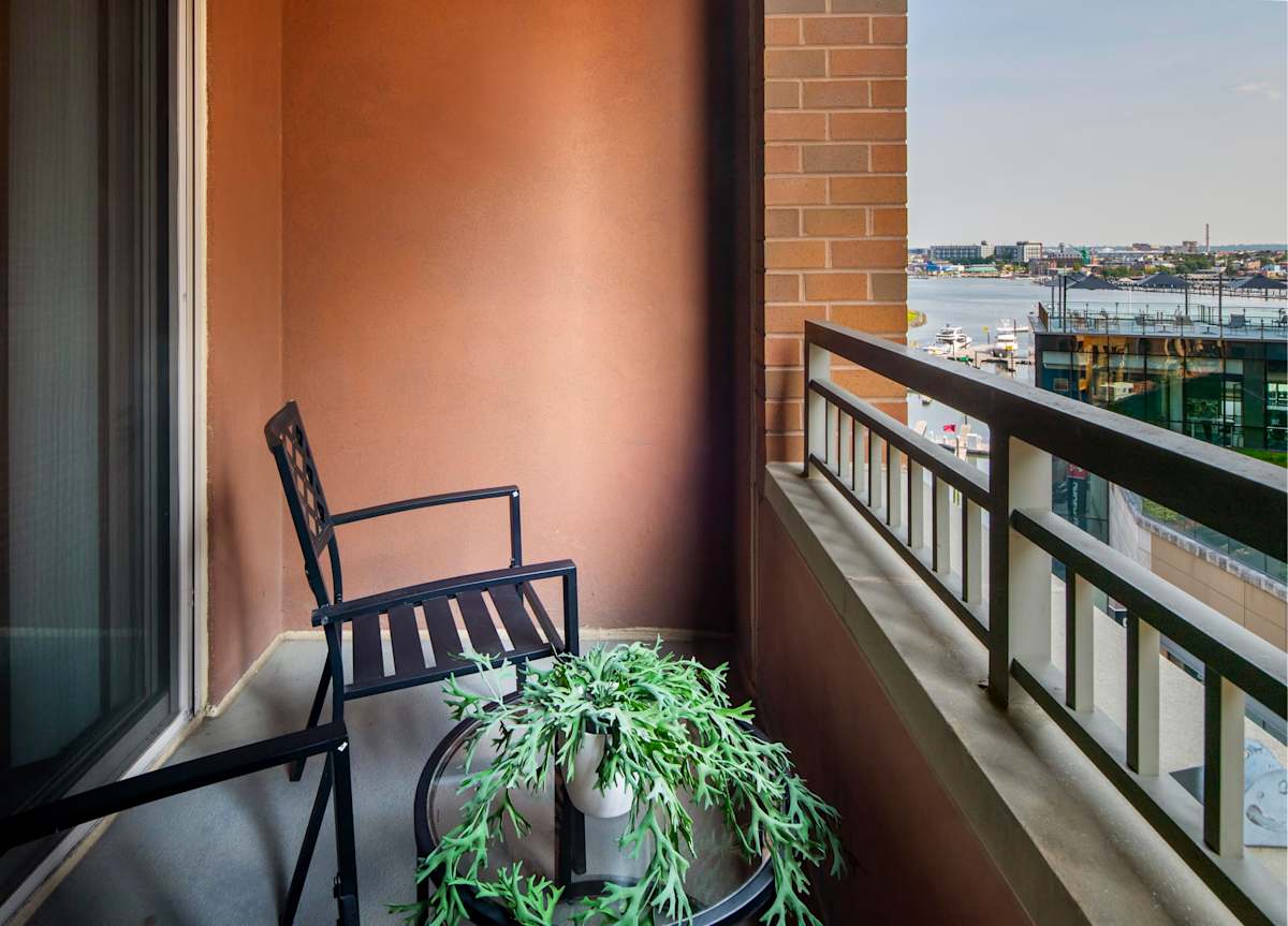 Spinnaker Bay at Harbor East private patio or terrace - Baltimore, MD